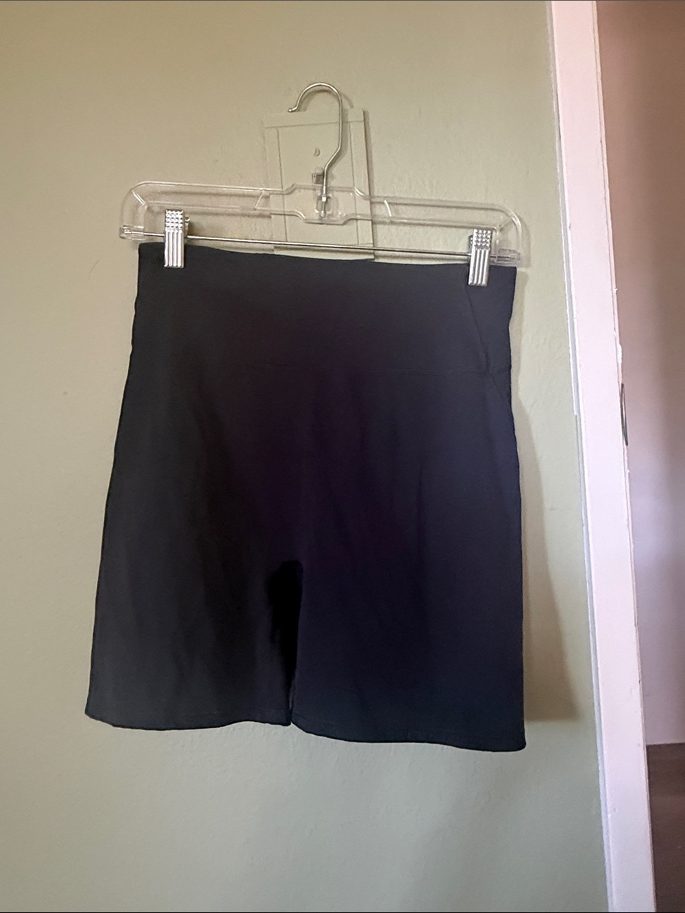 Nike skims Women’s High-Waist Stretch Shorts (5 inch)